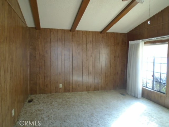 Interior 4