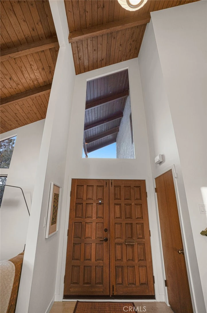 Interior 3