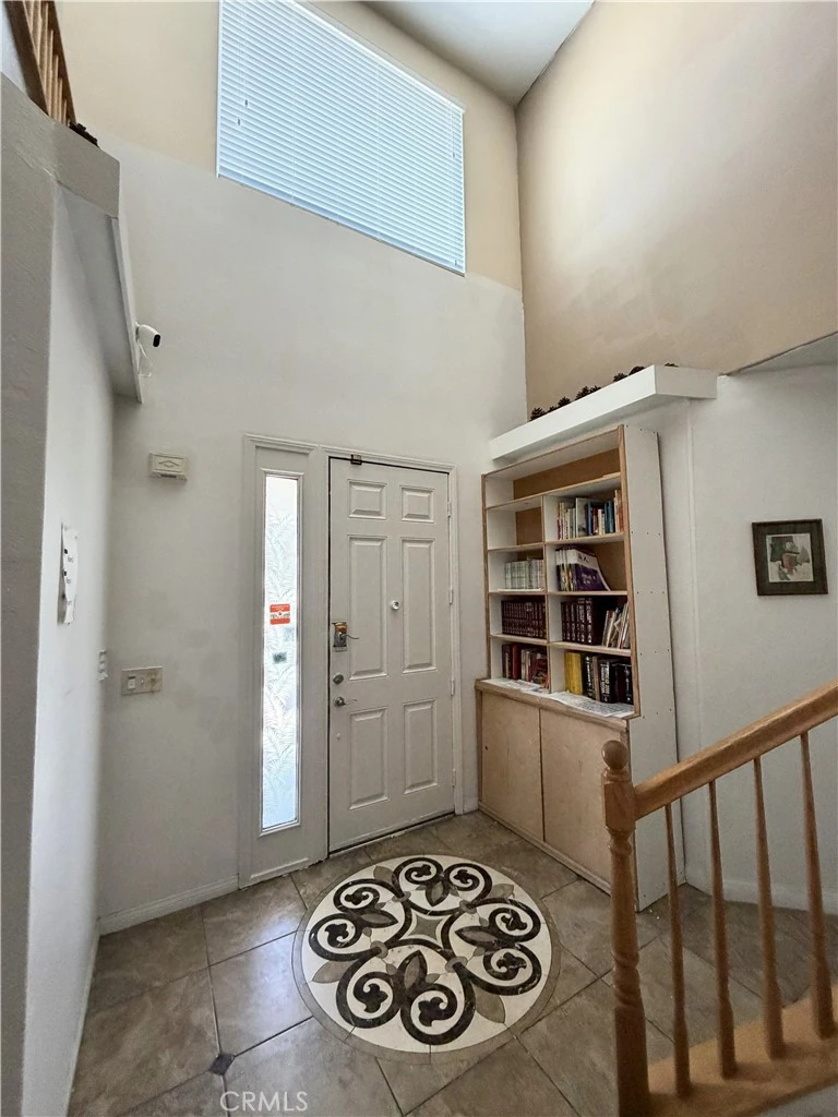 Interior 3