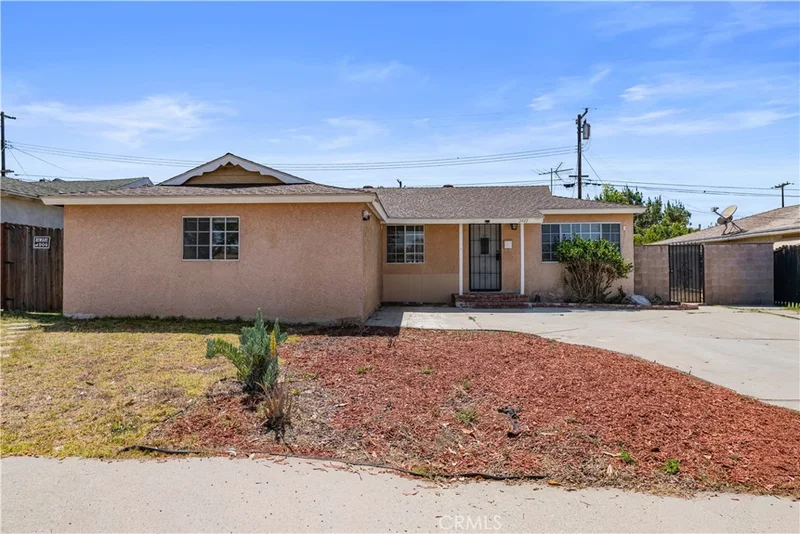 Photo 2 of 2445 Recinto