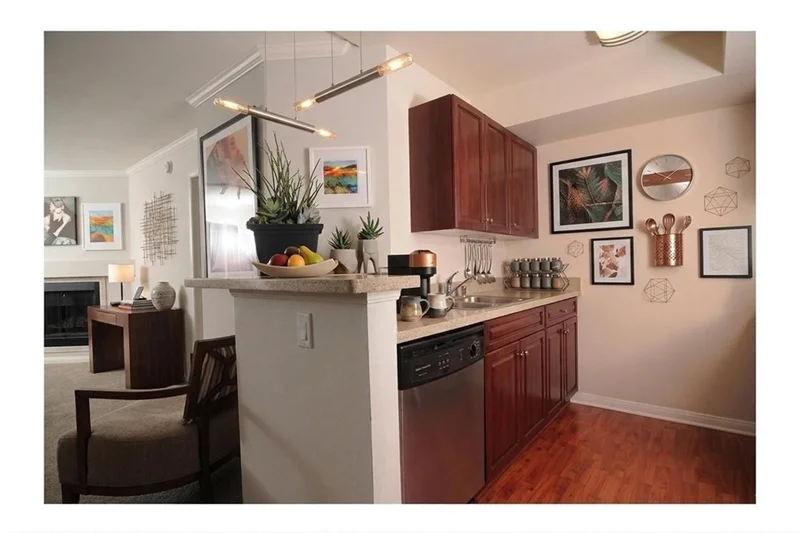 5545 Canoga Avenue 213 photo 2