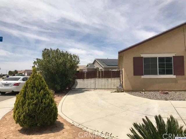 13588 Brynwood photo 2