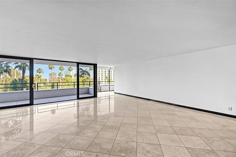 4337 Marina City Dr 149 photo 2