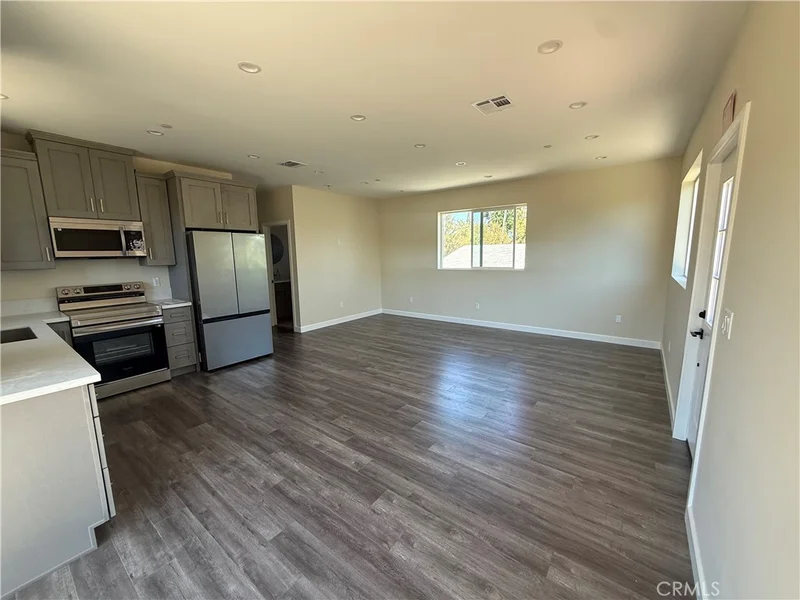 15362 1/2 Valerio Street 1/2 photo 2