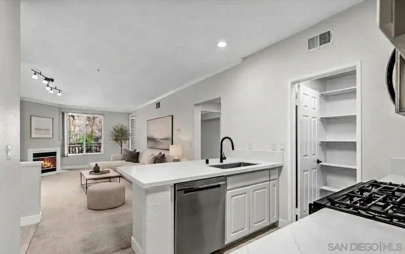 10848 Scripps Ranch Blvd 205 photo 2