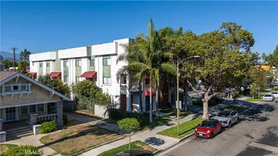 317 W Acacia 4