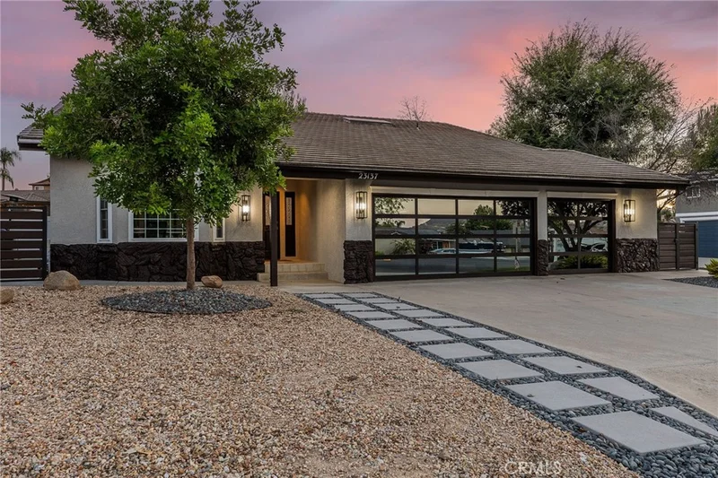 23137 Canyon Lake S photo 2