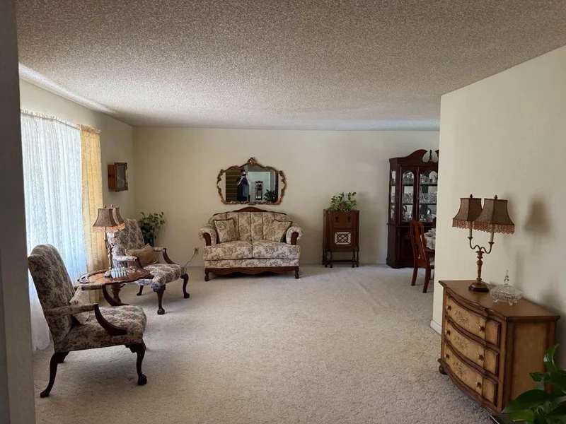 7040 Valley Forge Drive photo 2