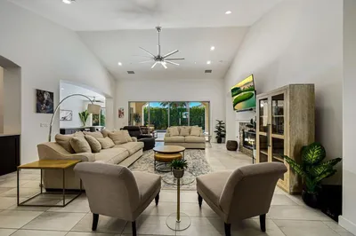 81805 Four Seasons Place photo 2