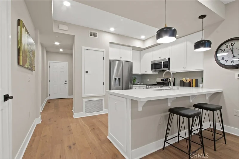 927 Deep Valley Drive 215