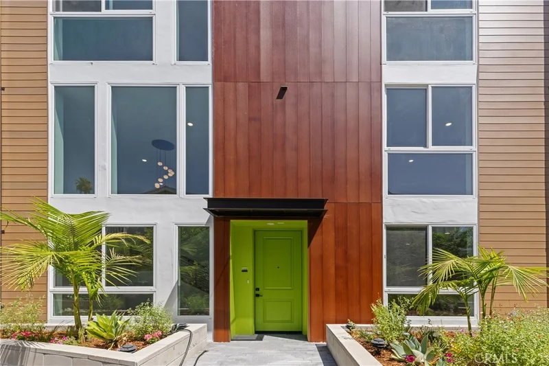 176 N Catalina Avenue 103