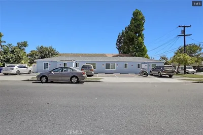 5742 Fullerton 2 photo 2