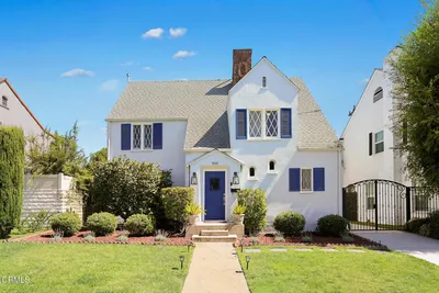 900 E Glenoaks