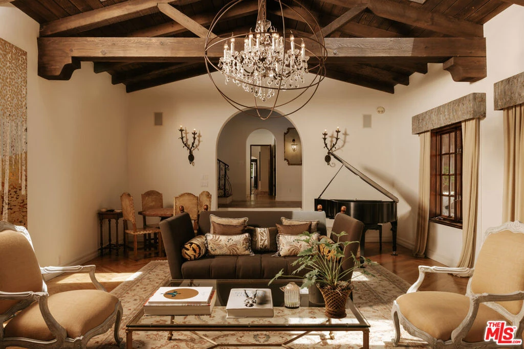 Interior 2