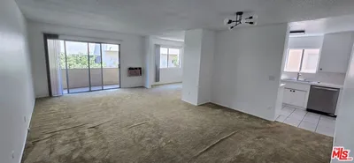848 S Holt Street 209 photo 2