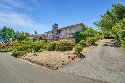685 Oak Park Way