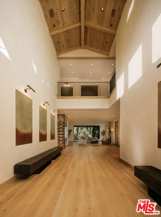 Interior 3
