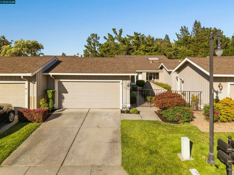 2124 Presidio Ct