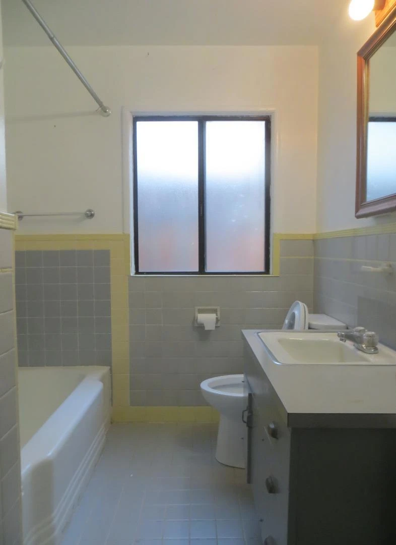 Interior 4