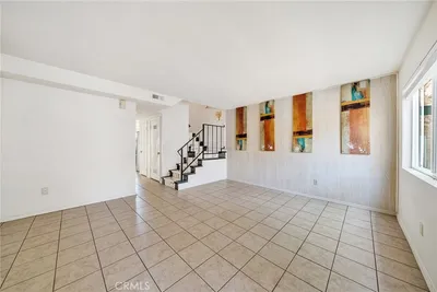 2564 Colgate photo 2