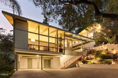 1437 Hillside Drive