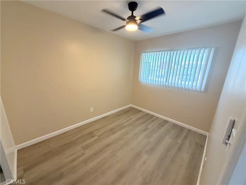 936 W Foothill Boulevard 09 photo 2