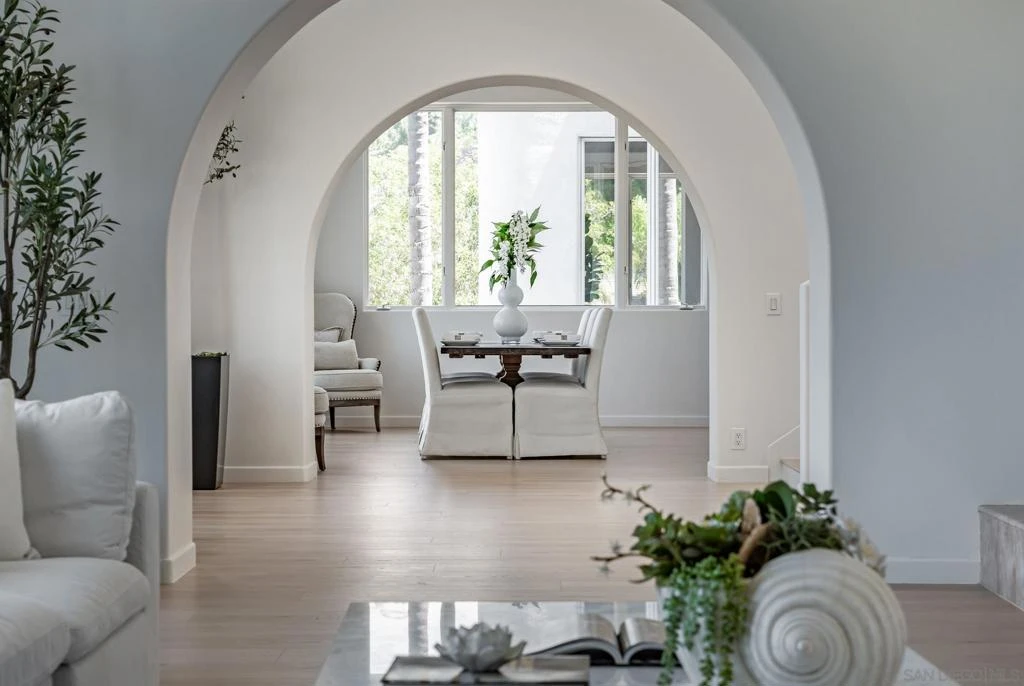 Interior 2