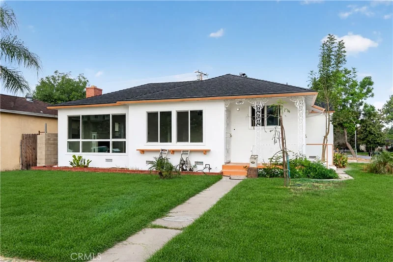 1199 N Citrus Avenue