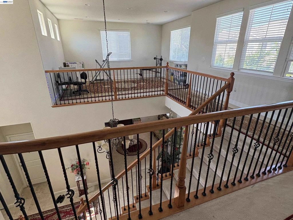 Interior 4