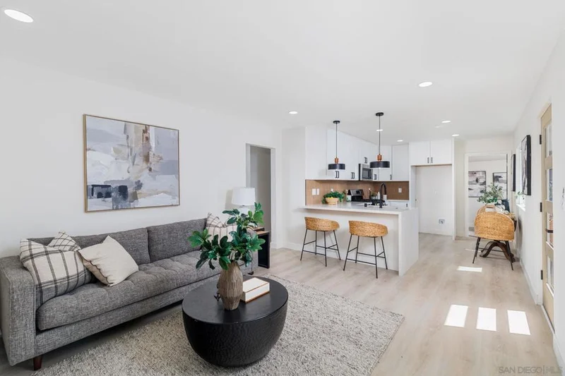 866 Merlin Dr