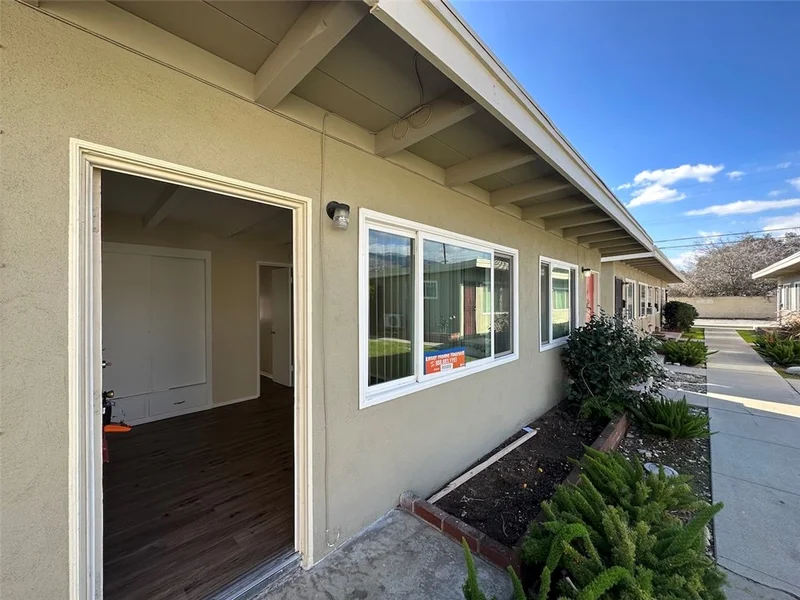 1015 N Azusa Avenue 03