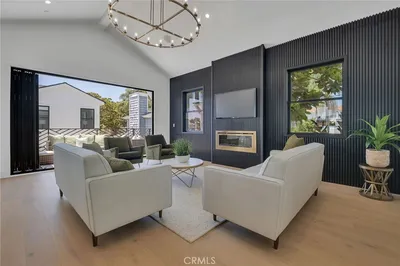520 N Lucia B photo 2