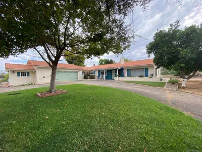 3131 E Victoria Drive