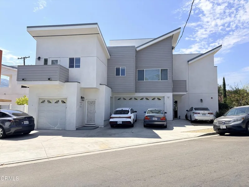 2500 Hermosa Avenue C