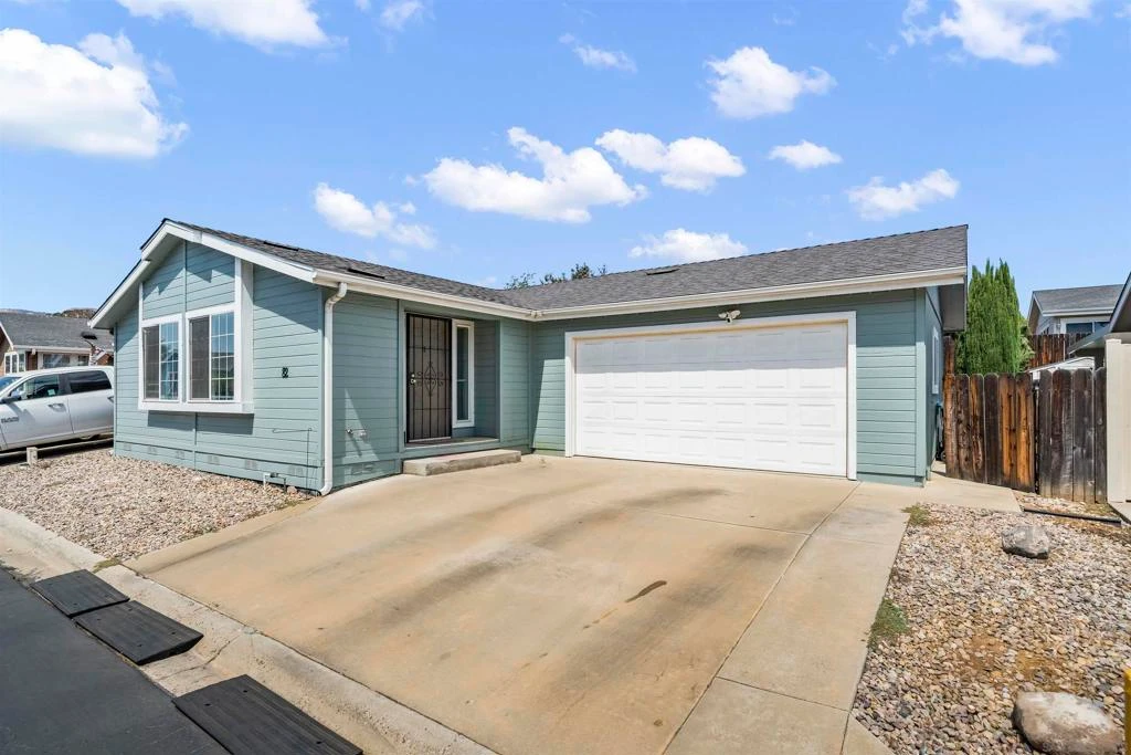 Interior 4