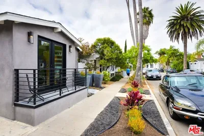2341 Beach Avenue photo 2