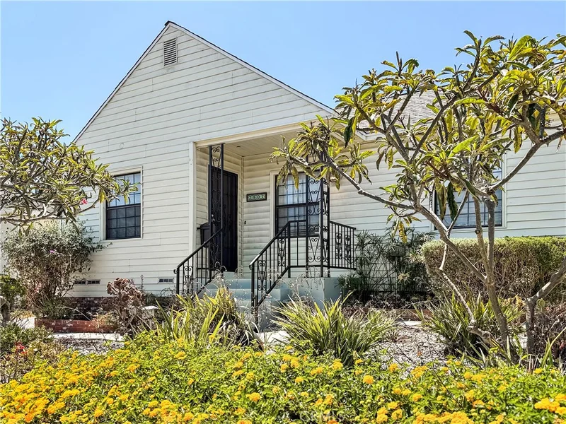 2507 S Patton