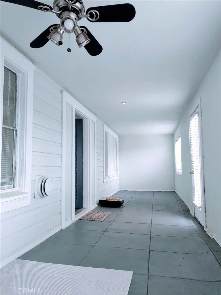 Interior 4