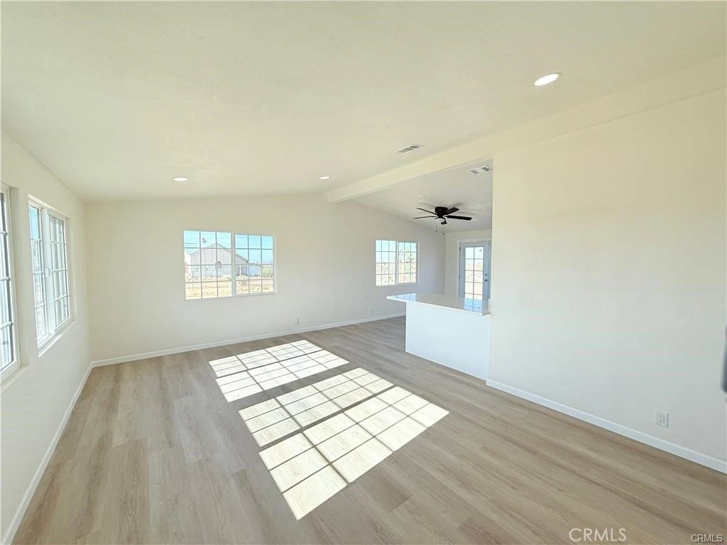Interior 4