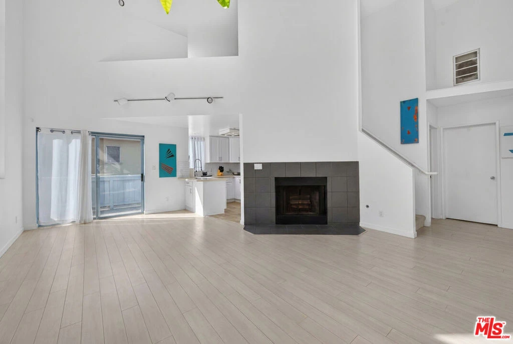 Interior 2
