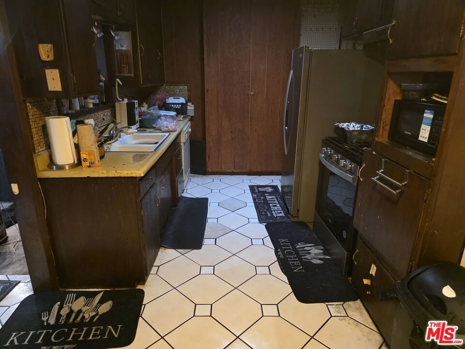 Interior 2