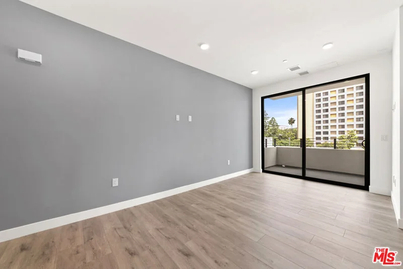 11013 Hartsook Street 301 photo 2