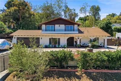 12781 Barrett photo 2