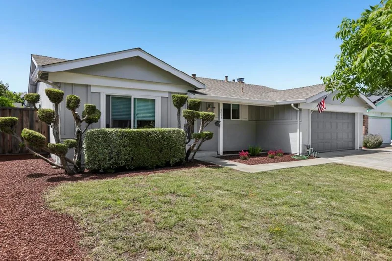 6055 Foothill Glen Drive photo 2
