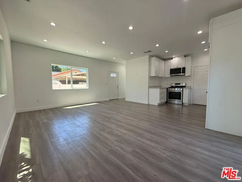 6744 Radford Avenue photo 2