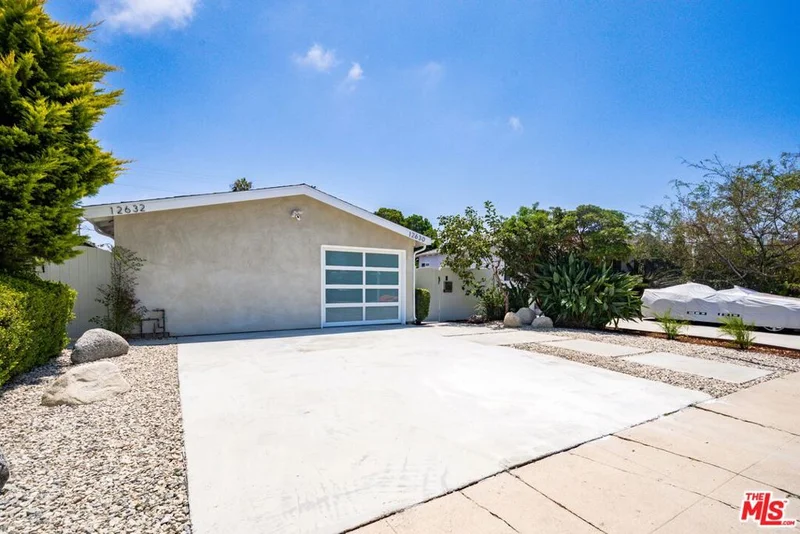 Photo 2 of 12630 Gilmore Avenue
