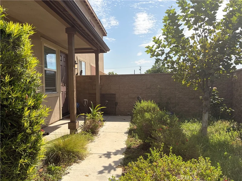 8465 Kingman Court photo 2