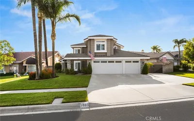 1693 Eastgate photo 2