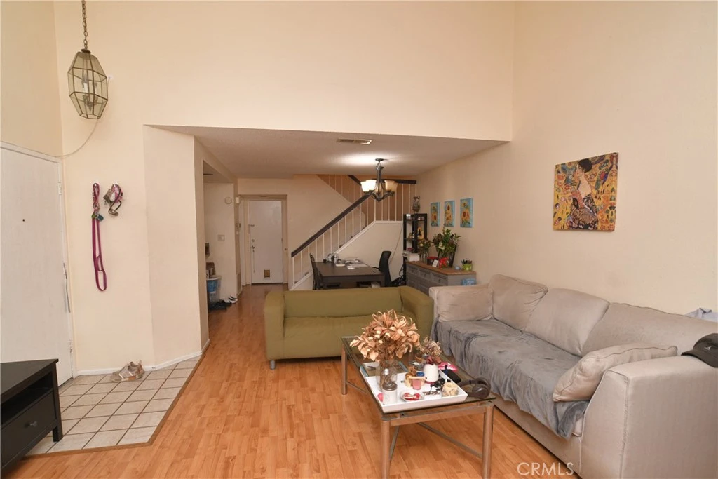 Interior 3