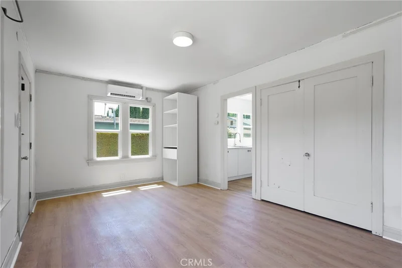 1667 N Avenue 46 photo 2